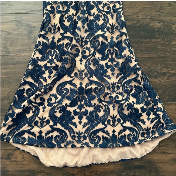 Dress the Population navy blue sequin gown - Picture 3 of 8